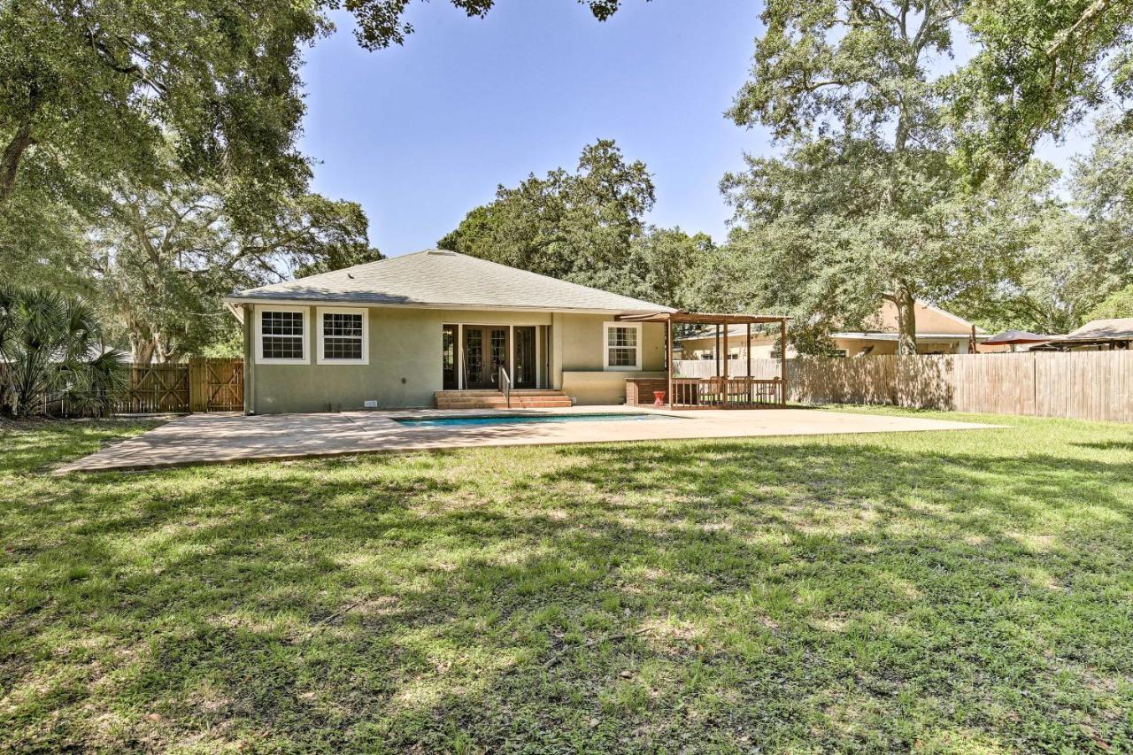 Tampa Oasis With Pool About 7 Mi To Busch Gardens! Villa Buitenkant foto