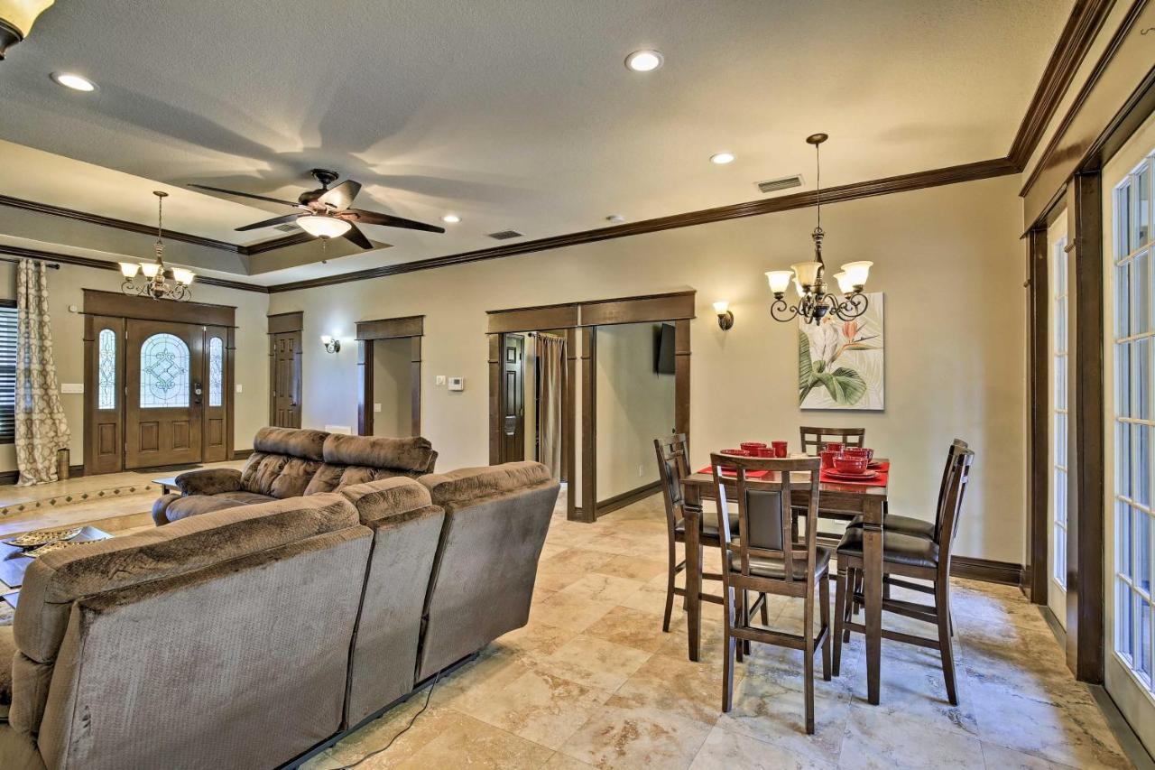 Tampa Oasis With Pool About 7 Mi To Busch Gardens! Villa Buitenkant foto