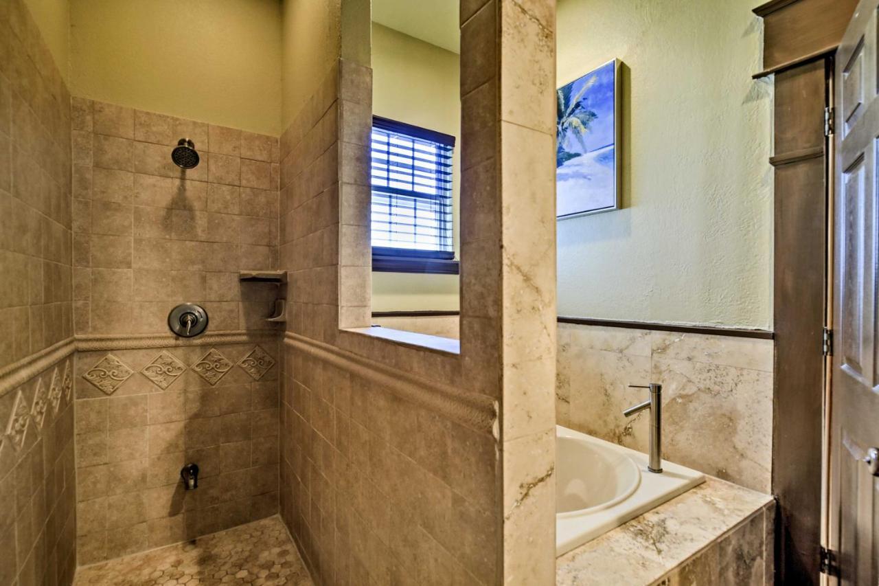Tampa Oasis With Pool About 7 Mi To Busch Gardens! Villa Buitenkant foto